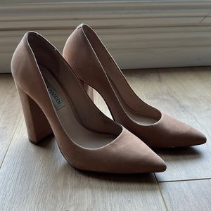 Steve Madden Prance Heels in Camel - Size 6